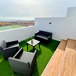 Mit Meerblick Und Gemeinschaftspool 칼레타데푸스테