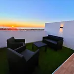 Mit Meerblick Und Gemeinschaftspool