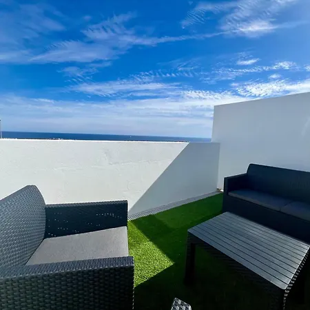 Mit Meerblick Und Gemeinschaftspool Διαμέρισμα *