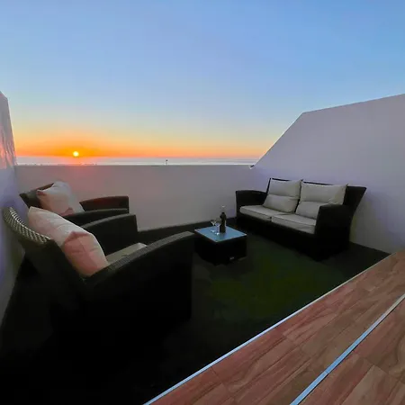 Mit Meerblick Und Gemeinschaftspool