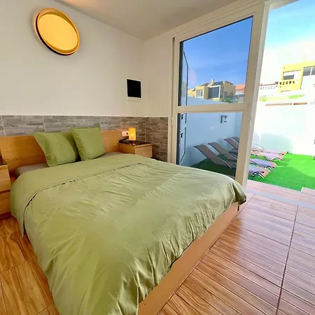 Mit Meerblick Und Gemeinschaftspool *