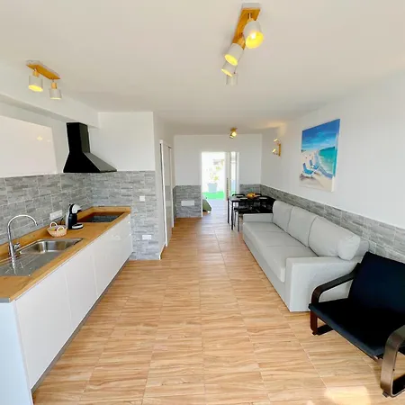 Mit Meerblick Und Gemeinschaftspool