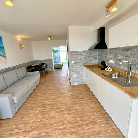 Mit Meerblick Und Gemeinschaftspool *