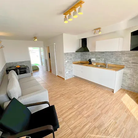 Mit Meerblick Und Gemeinschaftspool