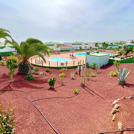 Mit Meerblick Und Gemeinschaftspool Lägenhet