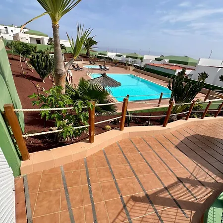 Mit Meerblick Und Gemeinschaftspool