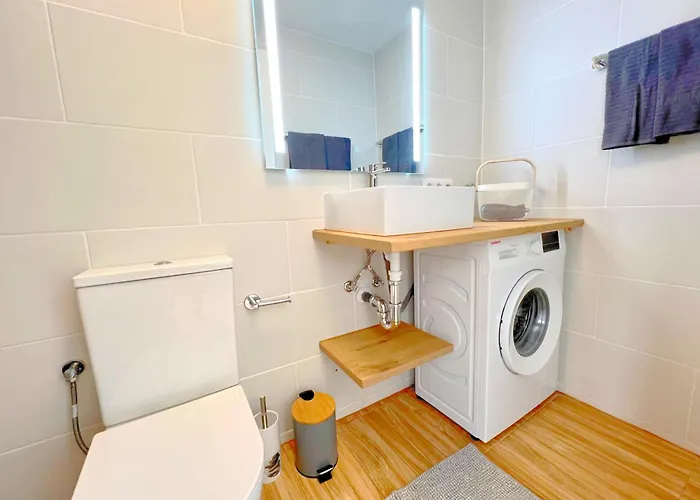 Mit Meerblick Und Gemeinschaftspool