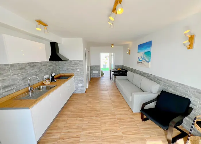 Mit Meerblick Und Gemeinschaftspool