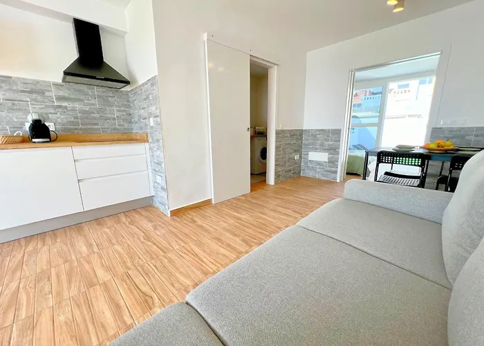 Mit Meerblick Und Gemeinschaftspool アパート *