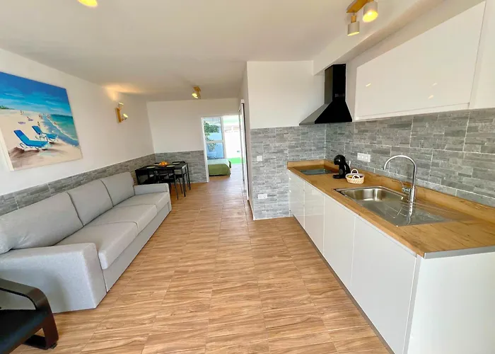 Mit Meerblick Und Gemeinschaftspool *